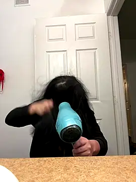 AlyssiaAmoreXO online show from 11/05/25, 03:37