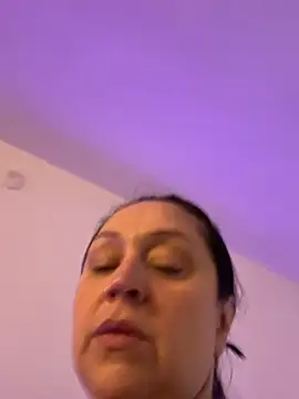 AlyssiaAmoreXO online show from 10/22/25, 04:50