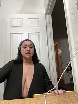 Snapshot of AlyssiaAmoreXO chatting on 12/19/25, 07:38 AlyssiaAmoreXO online show from 12/19/25, 07:38