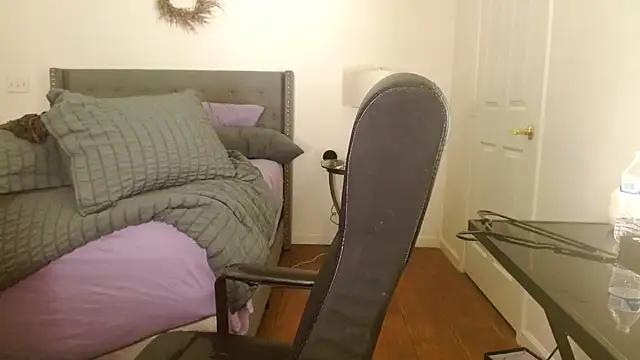 AlyssiaAmoreXO online show from 11/10/25, 08:58