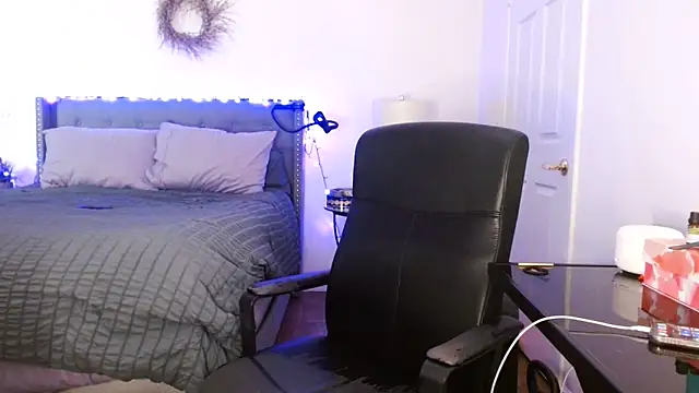 AlyssiaAmoreXO online show from 06/16/26, 09:15