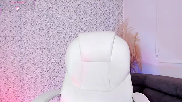 Sarajonnes online show from 11/21/25, 04:28