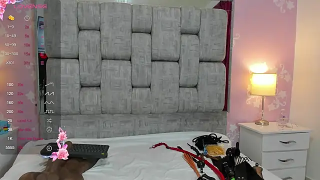 ValentinaThomas online show from 03/19/25, 08:00