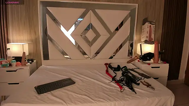 ValentinaThomas online show from 09/27/25, 07:31