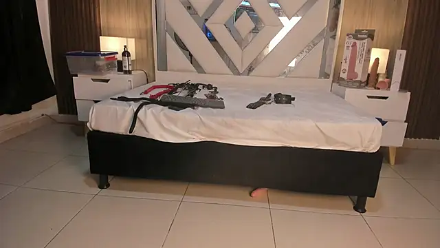 ValentinaThomas online show from 11/12/25, 08:12