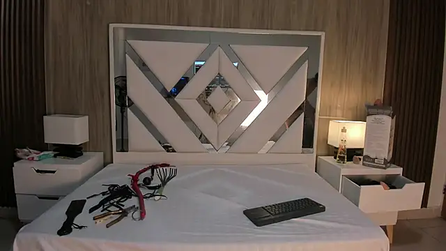 ValentinaThomas online show from 10/10/25, 07:47