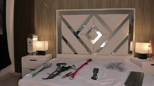 ValentinaThomas online show from 10/17/25, 07:26