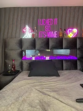 MilaMaaay online show from 02/25/26, 09:25