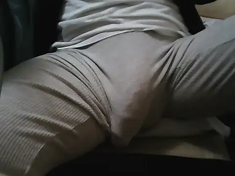 Snapshot of xxxlhung4uxxx chatting on 10/30/25, 02:21 xxxlhung4uxxx online show from 10/30/25, 02:21