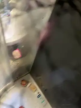 Snapshot of lescro95_ chatting on 10/07/25, 03:02 lescro95  online show from 10/07/25, 03:02