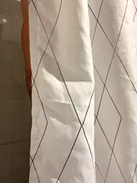 lescro95  online show from 12/02/25, 05:36