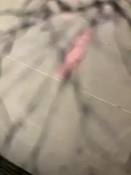 Snapshot of lescro95_ chatting on 02/15/26, 05:34 lescro95 online show from 02/15/26, 05:34