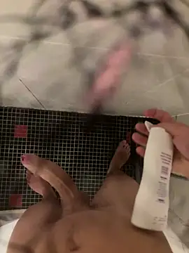 lescro95  online show from 12/19/25, 03:58