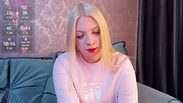 RubyMiaow online show from 12/12/24, 07:59