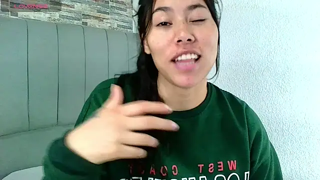 Snapshot of _joy_yva chatting on 03/20/25, 02:53 joy yva online show from 03/20/25, 02:53