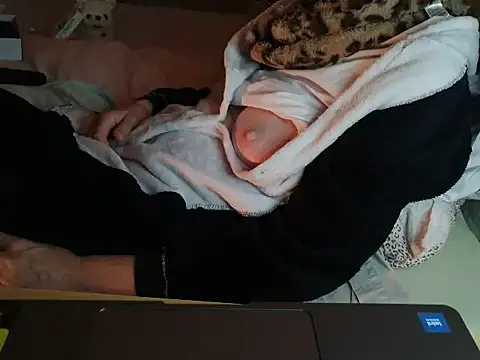 Snapshot of VeneRed chatting on 03/28/26, 10:11 VeneRed online show from 03/28/26, 10:11