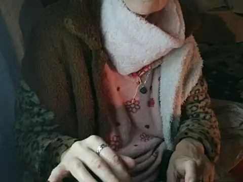 Snapshot of VeneRed chatting on 02/15/26, 06:03 VeneRed online show from 02/15/26, 06:03