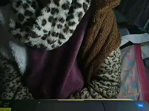 Snapshot of VeneRed chatting on 03/26/26, 11:13 VeneRed online show from 03/26/26, 11:13