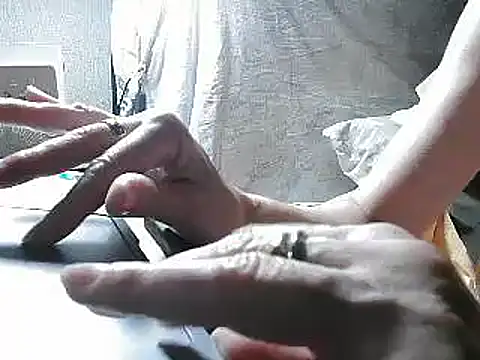Snapshot of VeneRed chatting on 07/06/26, 02:07 VeneRed online show from 07/06/26, 02:07