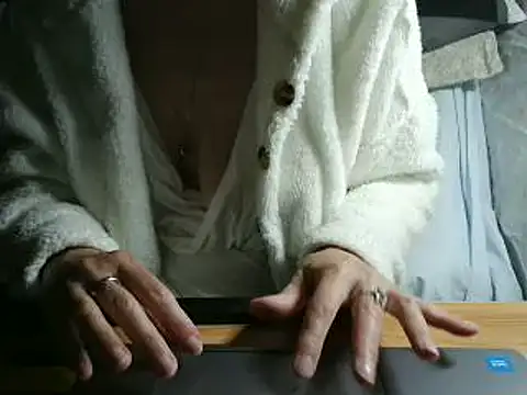 VeneRed online show from 05/18/26, 07:51