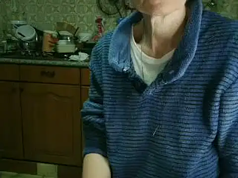 Snapshot of VeneRed chatting on 04/14/26, 05:29 VeneRed online show from 04/14/26, 05:29