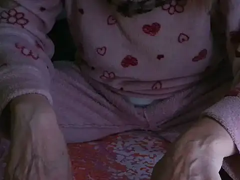 Snapshot of VeneRed chatting on 03/10/26, 07:18 VeneRed online show from 03/10/26, 07:18