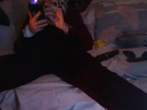 VeneRed online show from 11/28/25, 07:03