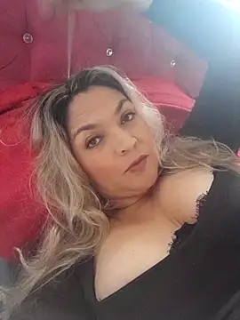 Snapshot of MalorySweet chatting on 11/08/25, 07:06 MalorySweet online show from 11/08/25, 07:06