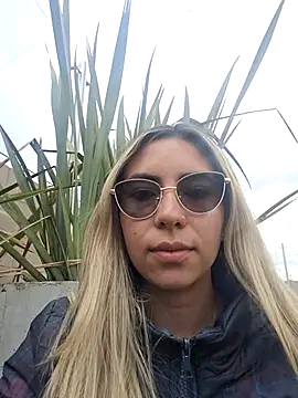 Snapshot of Scarlett_Khan chatting on 03/19/25, 05:06 Scarlett Khan online show from 03/19/25, 05:06