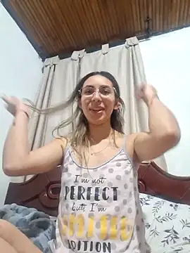 Snapshot of Scarlett_Khan chatting on 01/05/25, 04:04 Scarlett Khan online show from 01/05/25, 04:04