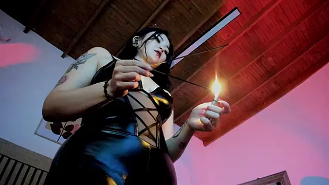 madame ibby online show from 03/12/26, 01:59