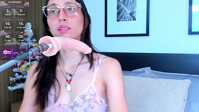 doll bella  online show from 12/14/25, 07:52