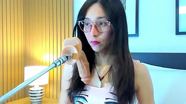 Snapshot of doll_bella_ chatting on 07/07/26, 07:50 doll bella online show from 07/07/26, 07:50