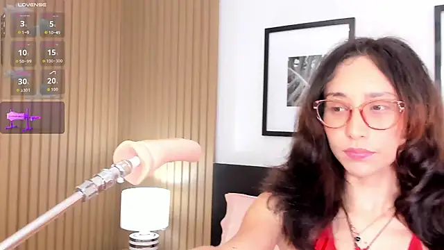 doll bella  online show from 11/06/25, 08:02