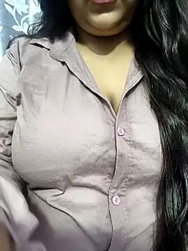 Cute payal0 online show from 05/01/26, 06:24