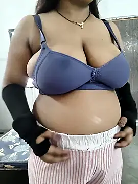 Cute payal0 online show from 05/14/26, 05:48