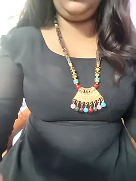 Cute payal0 online show from 04/13/26, 07:45