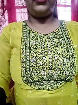 Cute payal0 online show from 03/24/26, 08:58