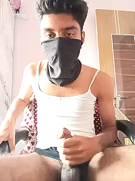 Snapshot of xxxgayroy12 chatting on 01/01/25, 09:28 xxxgayroy12 online show from 01/01/25, 09:28