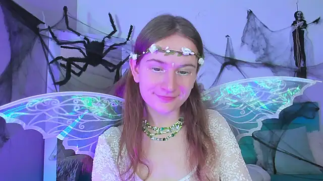 L1ittle kitty  online show from 10/31/25, 06:32