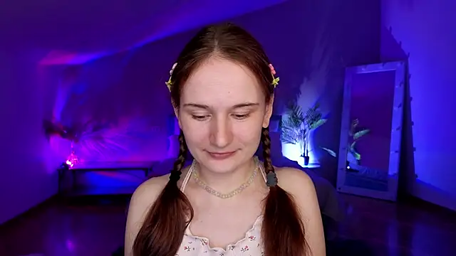 L1ittle kitty  online show from 04/15/26, 05:46