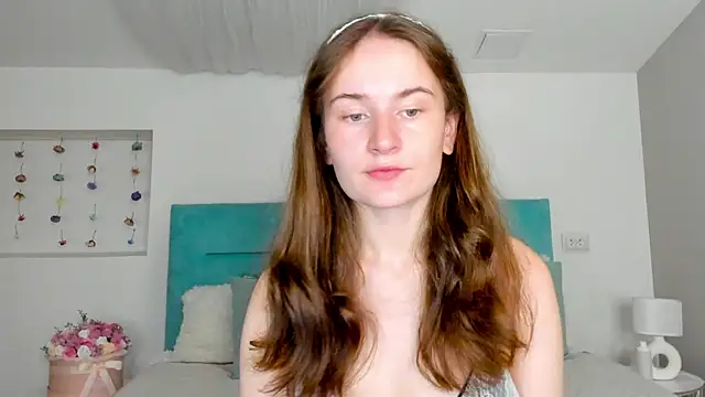 L1ittle kitty  online show from 09/20/25, 05:01