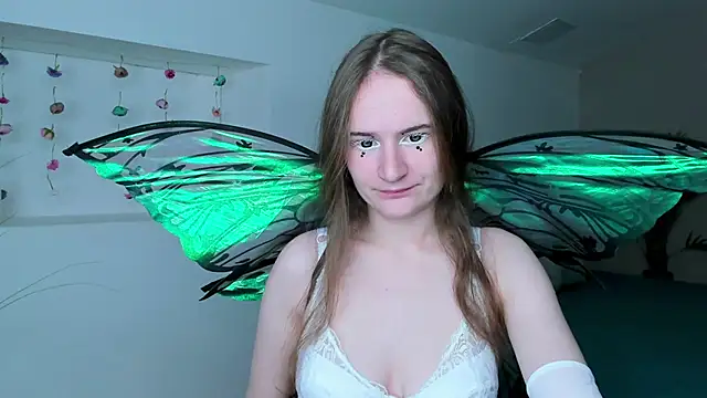 L1ittle kitty  online show from 11/15/25, 06:50