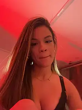 Snapshot of Alisha-Bond chatting on 01/24/25, 03:22 Alisha-Bond online show from 01/24/25, 03:22