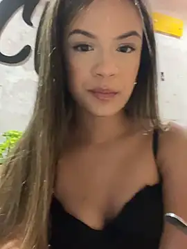 Snapshot of Alisha-Bond chatting on 03/17/25, 11:13 Alisha-Bond online show from 03/17/25, 11:13