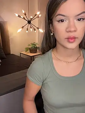 Snapshot of Alisha-Bond chatting on 02/23/25, 11:25 Alisha-Bond online show from 02/23/25, 11:25