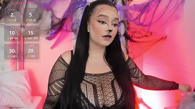 Snapshot of Cristal_Cutte chatting on 10/31/25, 12:57 Cristal Cutte online show from 10/31/25, 12:57