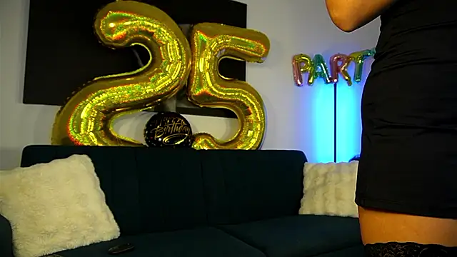 izzy belle online show from 03/11/26, 05:51