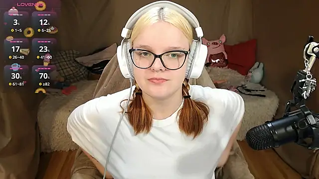 DivaMarisa online show from 11/23/25, 07:07