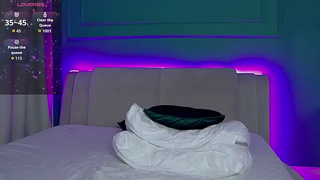 AllisonSky online show from 04/14/26, 03:22